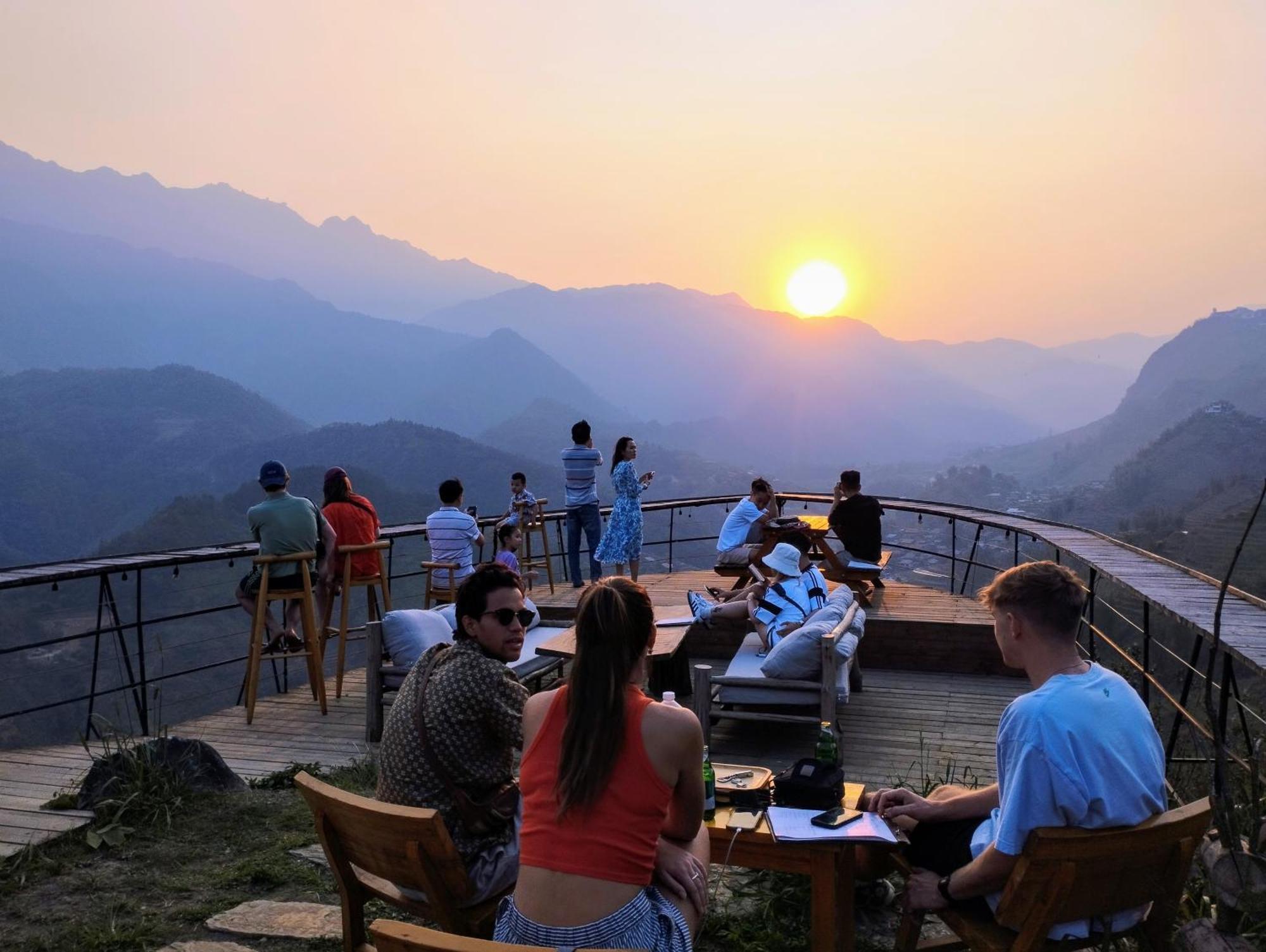 Phansi - Glamping, View Point 360, Bar & Bbq Sapa Exterior foto